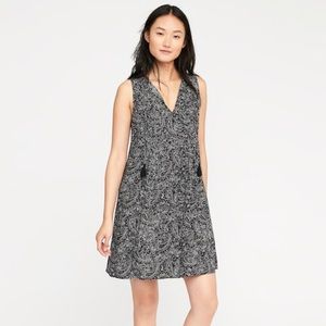 Black Paisley Sleeveless Swing Dress: Brand New!